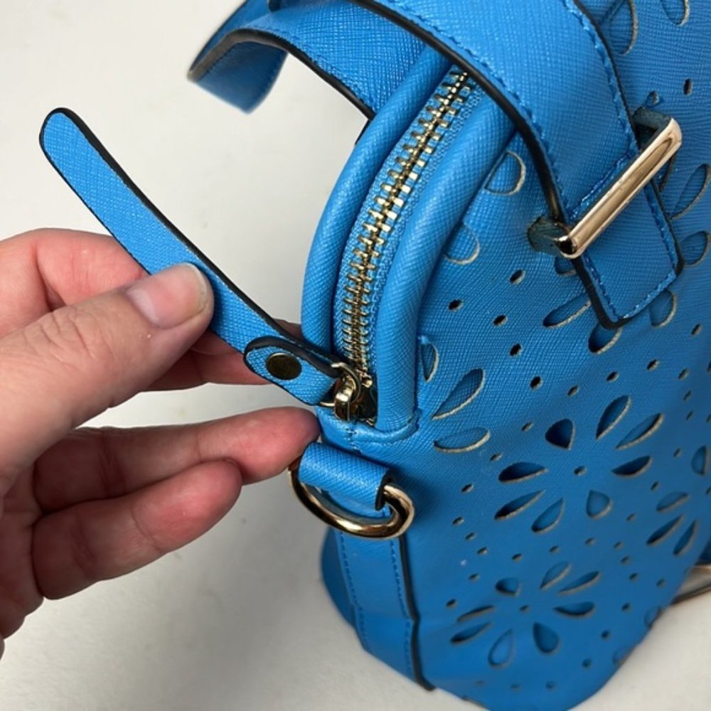 purse - Picture 3 of 6